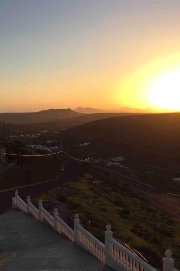 Las Nieves Suites Teguise  Εξωτερικό φωτογραφία