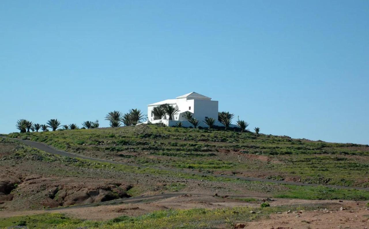 Las Nieves Suites Teguise  Εξωτερικό φωτογραφία